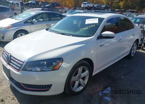 2013 Volkswagen Passat 2.5L Se from USA, damaged, VIN 1VWBP7A35DC047645